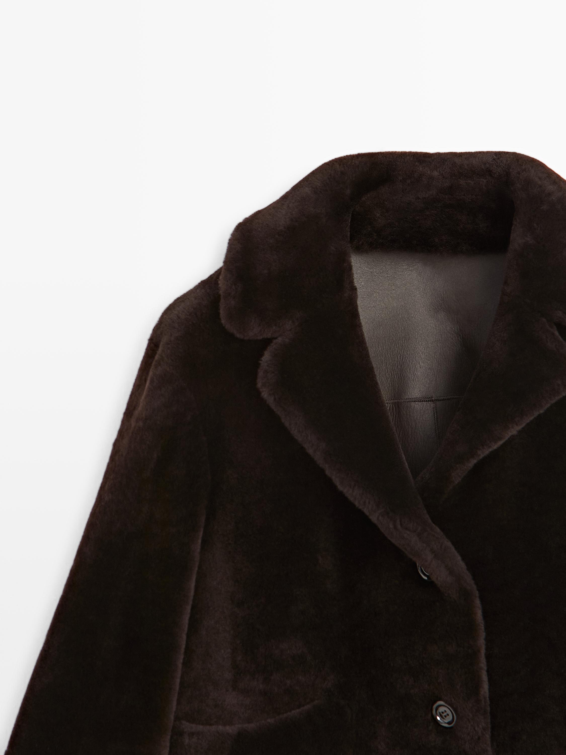 Short lambskin mouton jacket